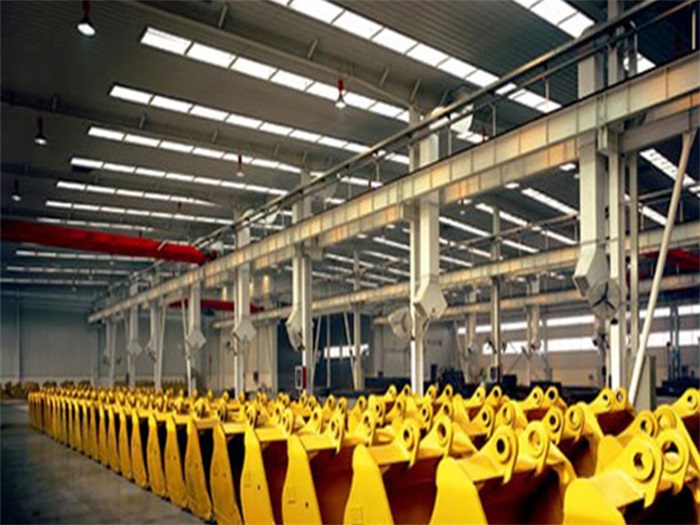 遵化徐工集团挖掘机装配车间